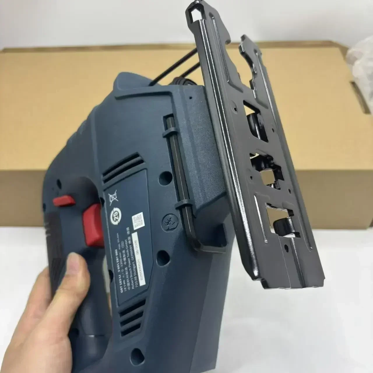 Bosch GST 183-LI Professional  – Woodworking Jig Bewertung und Preis